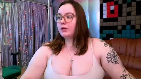 Snapshot of catherineclaire chatting on 05/30/26, 04:48 catherineclaire online show from 05/30/26, 04:48