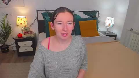 Snapshot of catherinewalls chatting on 12/02/24, 10:39 Catrin online show from 12/02/24, 10:39