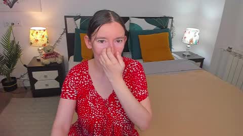 Snapshot of catherinewalls chatting on 12/14/24, 05:51 Catrin online show from 12/14/24, 05:51