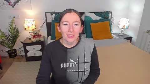 Snapshot of catherinewalls chatting on 12/15/24, 04:29 Catrin online show from 12/15/24, 04:29