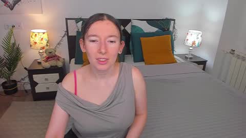 Snapshot of catherinewalls chatting on 12/16/24, 03:40 Catrin online show from 12/16/24, 03:40