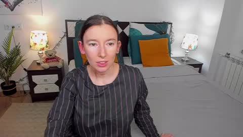 Snapshot of catherinewalls chatting on 12/22/24, 06:49 Catrin online show from 12/22/24, 06:49