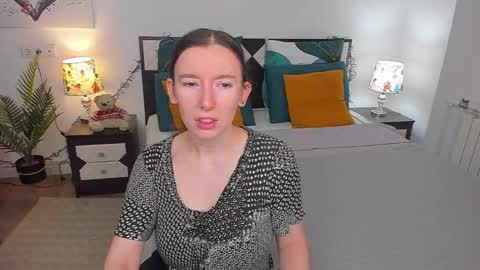 Snapshot of catherinewalls chatting on 12/25/24, 03:40 Catrin online show from 12/25/24, 03:40