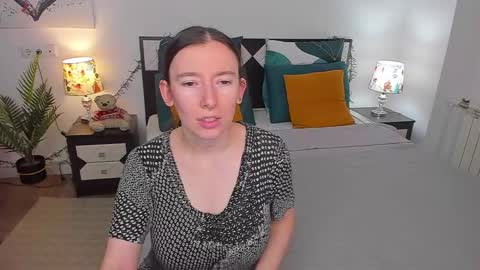 Snapshot of catherinewalls chatting on 12/25/24, 07:14 Catrin online show from 12/25/24, 07:14