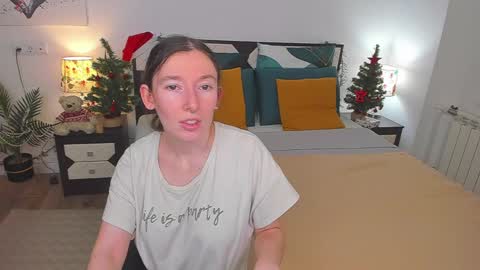 Snapshot of catherinewalls chatting on 01/27/25, 05:47 Catrin online show from 01/27/25, 05:47