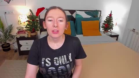 Snapshot of catherinewalls chatting on 02/02/25, 02:06 Catrin online show from 02/02/25, 02:06