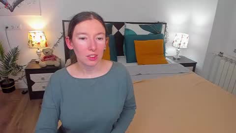 Snapshot of catherinewalls chatting on 02/08/25, 03:08 Catrin online show from 02/08/25, 03:08