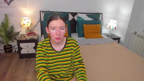 Snapshot of catherinewalls chatting on 02/17/25, 08:09 Catrin online show from 02/17/25, 08:09