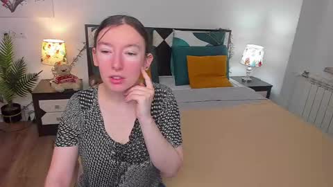 Snapshot of catherinewalls chatting on 02/18/25, 04:26 Catrin online show from 02/18/25, 04:26