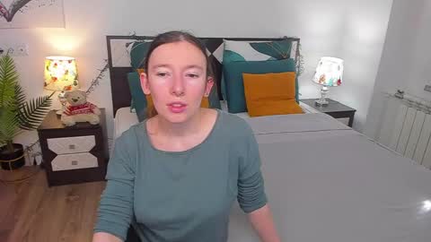 Snapshot of catherinewalls chatting on 02/24/25, 08:38 Catrin online show from 02/24/25, 08:38