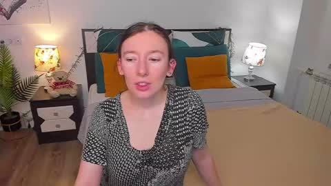 Snapshot of catherinewalls chatting on 03/12/25, 02:20 Catrin online show from 03/12/25, 02:20