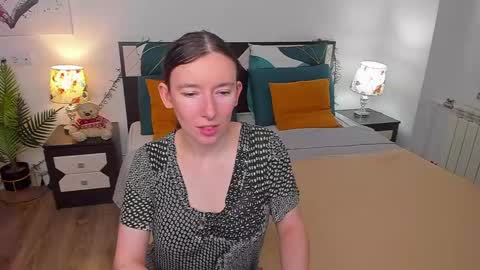 Snapshot of catherinewalls chatting on 03/12/25, 08:30 Catrin online show from 03/12/25, 08:30