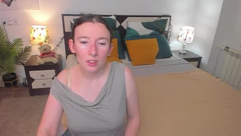 Snapshot of catherinewalls chatting on 09/09/25, 01:38 Catrin online show from 09/09/25, 01:38