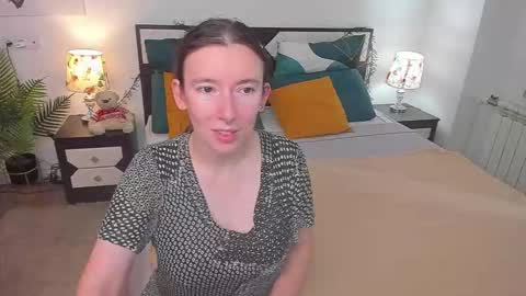 Snapshot of catherinewalls chatting on 09/12/25, 06:46 Catrin online show from 09/12/25, 06:46