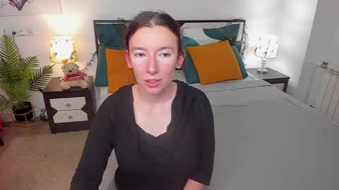 Snapshot of catherinewalls chatting on 09/16/25, 03:18 Catrin online show from 09/16/25, 03:18