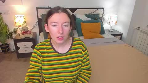 Snapshot of catherinewalls chatting on 10/07/25, 03:58 Catrin online show from 10/07/25, 03:58