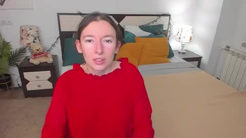 Snapshot of catherinewalls chatting on 10/13/25, 06:24 Catrin online show from 10/13/25, 06:24