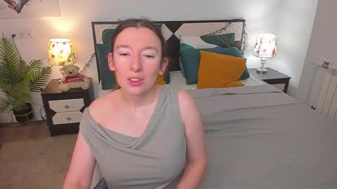 Snapshot of catherinewalls chatting on 10/14/25, 03:29 Catrin online show from 10/14/25, 03:29