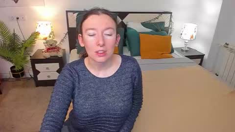 Snapshot of catherinewalls chatting on 10/21/25, 03:40 Catrin online show from 10/21/25, 03:40