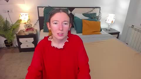 Snapshot of catherinewalls chatting on 10/22/25, 07:52 Catrin online show from 10/22/25, 07:52