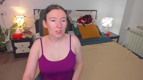 Snapshot of catherinewalls chatting on 10/27/25, 06:39 Catrin online show from 10/27/25, 06:39