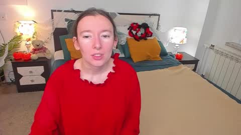 Snapshot of catherinewalls chatting on 11/02/25, 08:06 Catrin online show from 11/02/25, 08:06