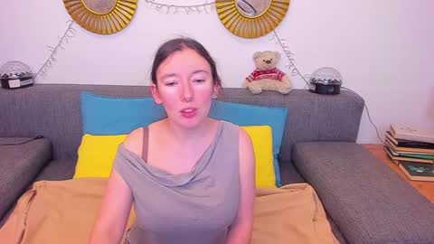 Snapshot of catherinewalls chatting on 11/23/25, 03:06 Catrin online show from 11/23/25, 03:06