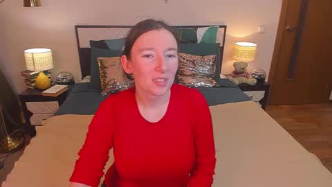 Snapshot of catherinewalls chatting on 12/15/25, 02:38 Catrin online show from 12/15/25, 02:38