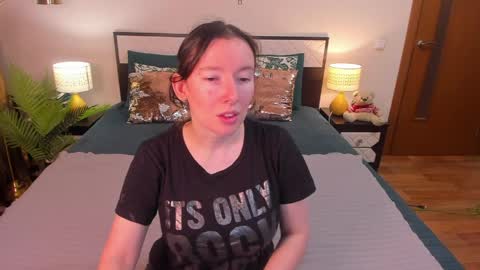 Catrin online show from 04/02/26, 06:00