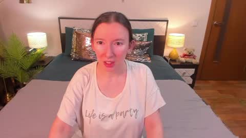 Catrin online show from 04/17/26, 04:48