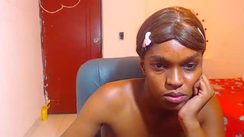 Snapshot of cathi_nahomi chatting on 12/05/25, 01:58 cathi_nahomi online show from 12/05/25, 01:58