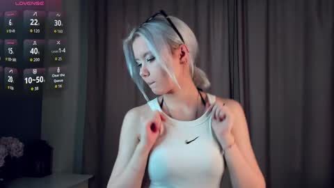 Mia online show from 03/06/26, 11:17