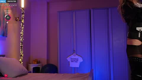 Cathleen online show from 01/15/25, 03:29