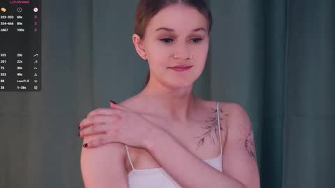 Snapshot of cathrinetunick chatting on 02/19/26, 07:15 Aria and Kira online show from 02/19/26, 07:15