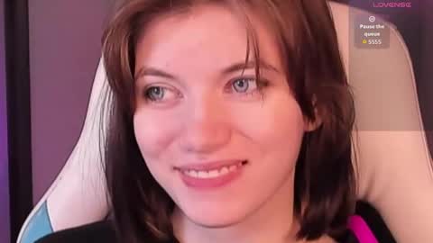 Snapshot of cathybarnes chatting on 10/08/25, 06:44 cathybarnes online show from 10/08/25, 06:44