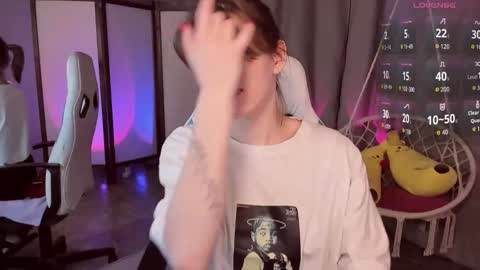 Snapshot of cathybarnes chatting on 10/27/25, 03:32 cathybarnes online show from 10/27/25, 03:32