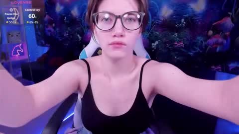 Snapshot of cathybarnes chatting on 11/19/25, 03:28 cathybarnes online show from 11/19/25, 03:28