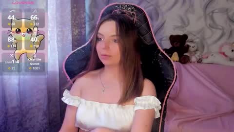 .  .  online show from 09/21/25, 11:23
