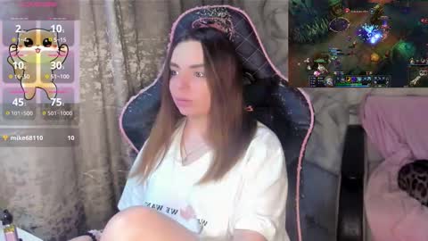 .  .  online show from 10/20/25, 02:28