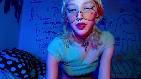 Snapshot of catkief420 chatting on 01/29/25, 12:12 Cat online show from 01/29/25, 12:12