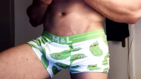 catkot912 online show from 12/17/25, 09:10