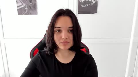 Snapshot of catrine_cute chatting on 05/17/26, 06:33 Catrine online show from 05/17/26, 06:33
