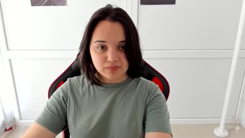 Snapshot of catrine_cute chatting on 05/19/26, 06:42 Catrine online show from 05/19/26, 06:42
