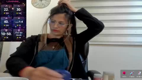 Snapshot of catt_evans1 chatting on 09/17/25, 02:57 CATT EVANS online show from 09/17/25, 02:57