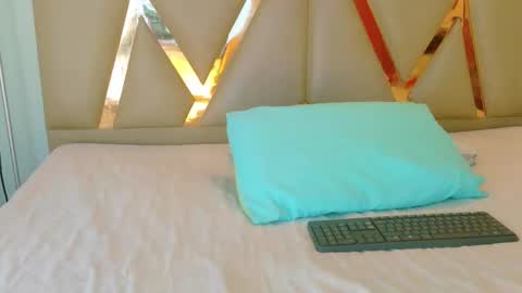 CATALEYA  online show from 10/20/25, 12:27