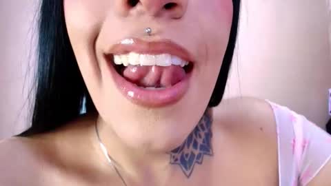 Cattleya online show from 02/23/26, 02:53