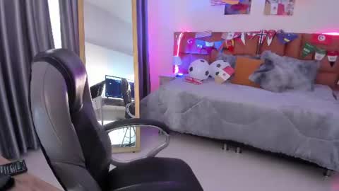 catti_brie_ online show from 07/03/26, 11:38