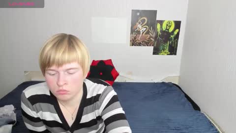 cattie_w_ online show from 11/22/25, 01:37