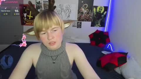 cattie_w_ online show from 12/20/25, 01:23