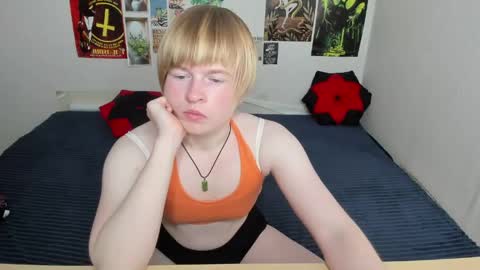 cattie_w_ online show from 05/27/26, 01:13